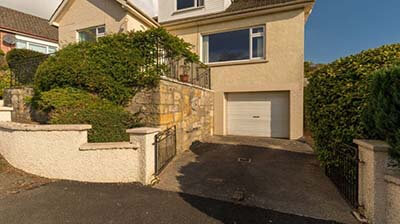 4 Bedroom Detached House for Sale in The Glebe