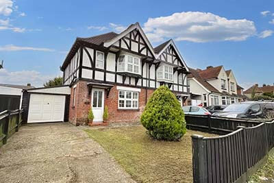 4 Bedroom Family Home for Sale on Bassett Green Road
