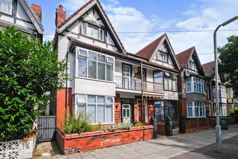 5 Bedroom Family Home for Sale on Whitehedge Road