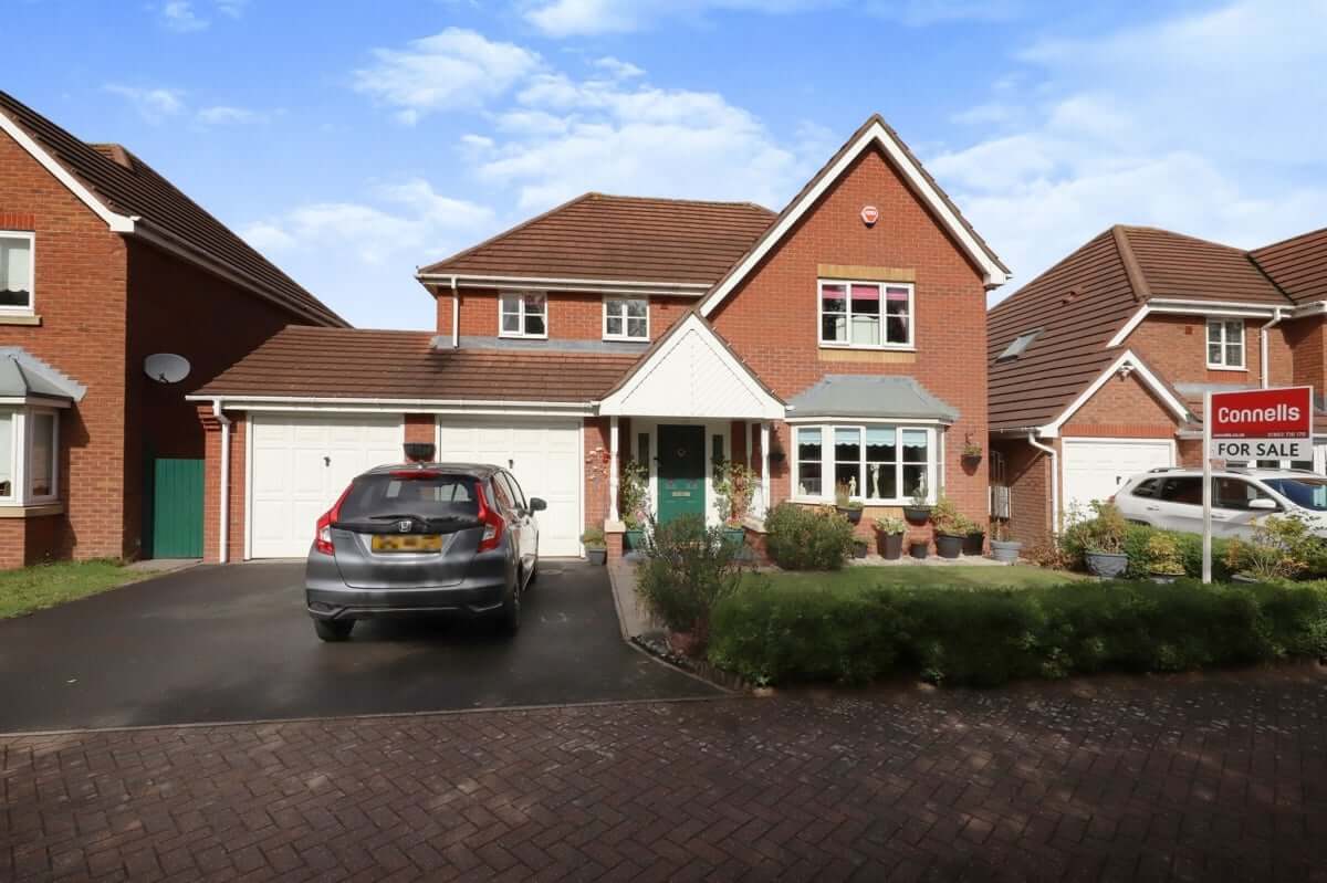 5 Bedroom House for Sale in Bentley Bridge, Wednesfield