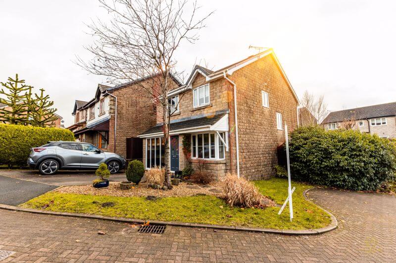 4 Bedroom House for Sale in Fairbank Walk, Rossendale