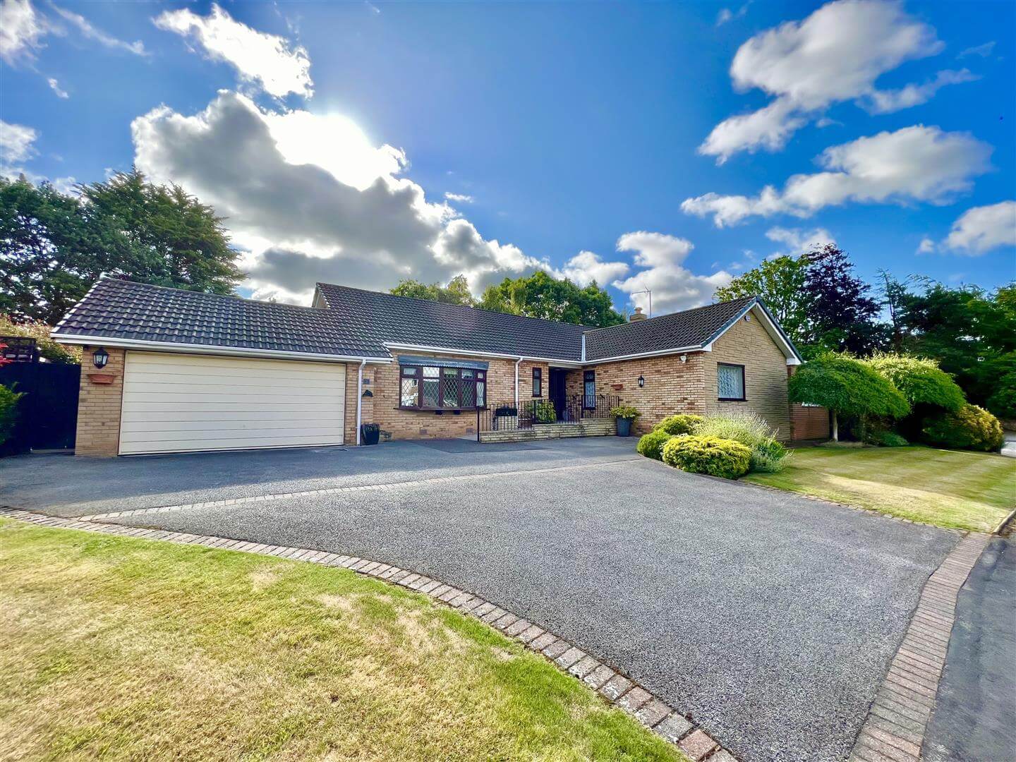 3 Bedroom House for Sale in Heswall, Wirral