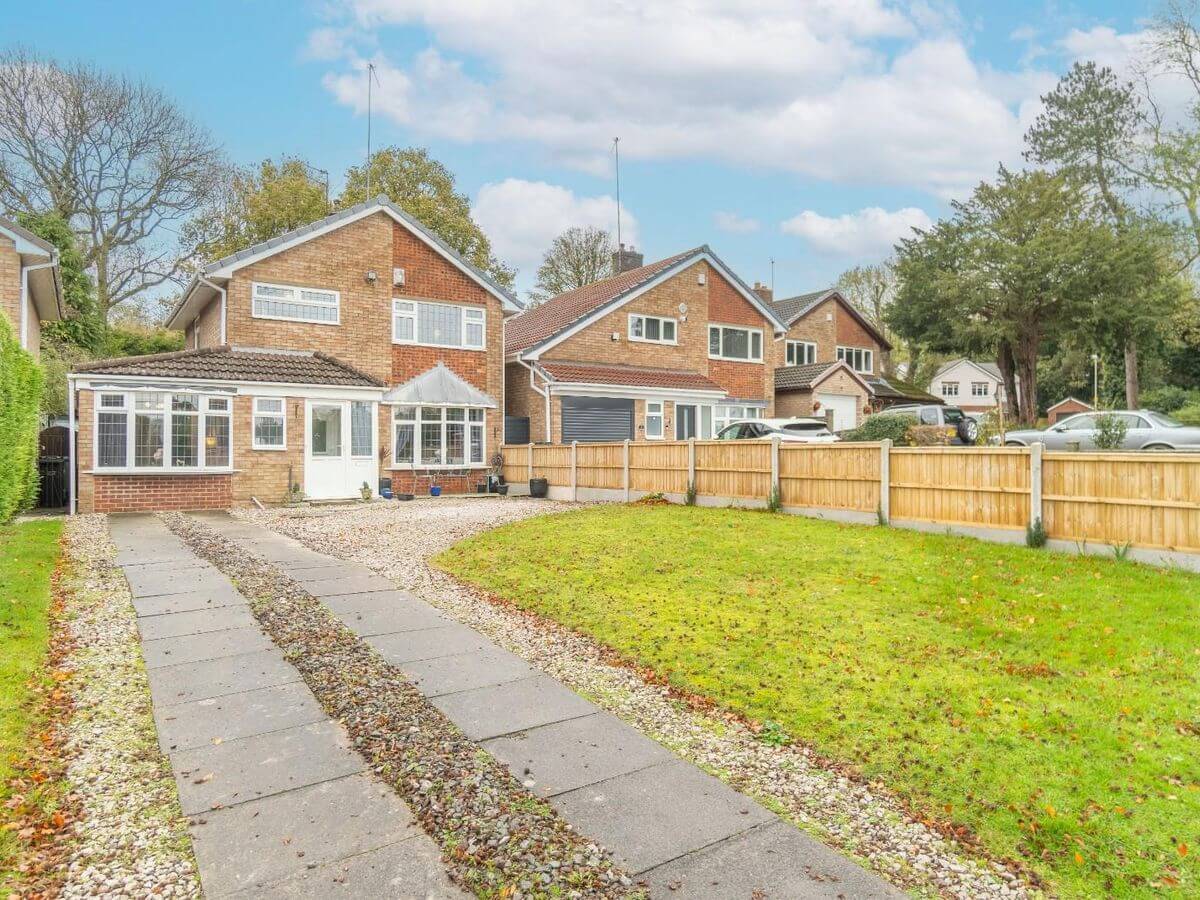3 Bedroom House for Sale in St.Marys Close, Sedgley