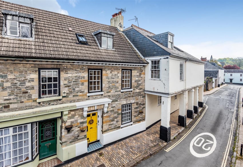 3 Bedroom House for Sale in Plympton